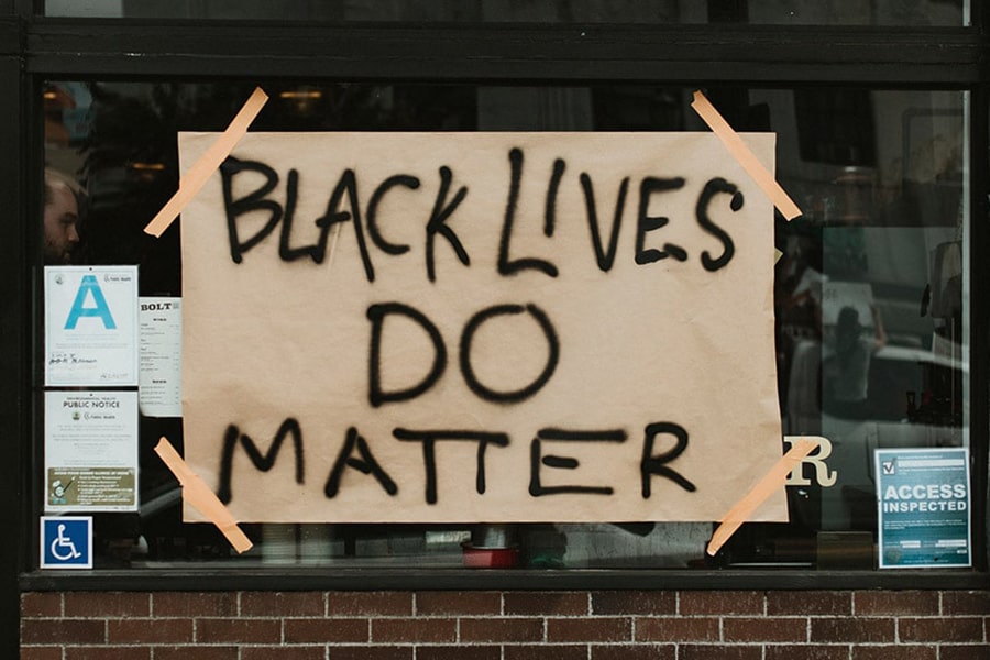 Black lives do matter sign in a window at Hollywood & Vine. 2 JUN 2020 LOS ANGELES USA